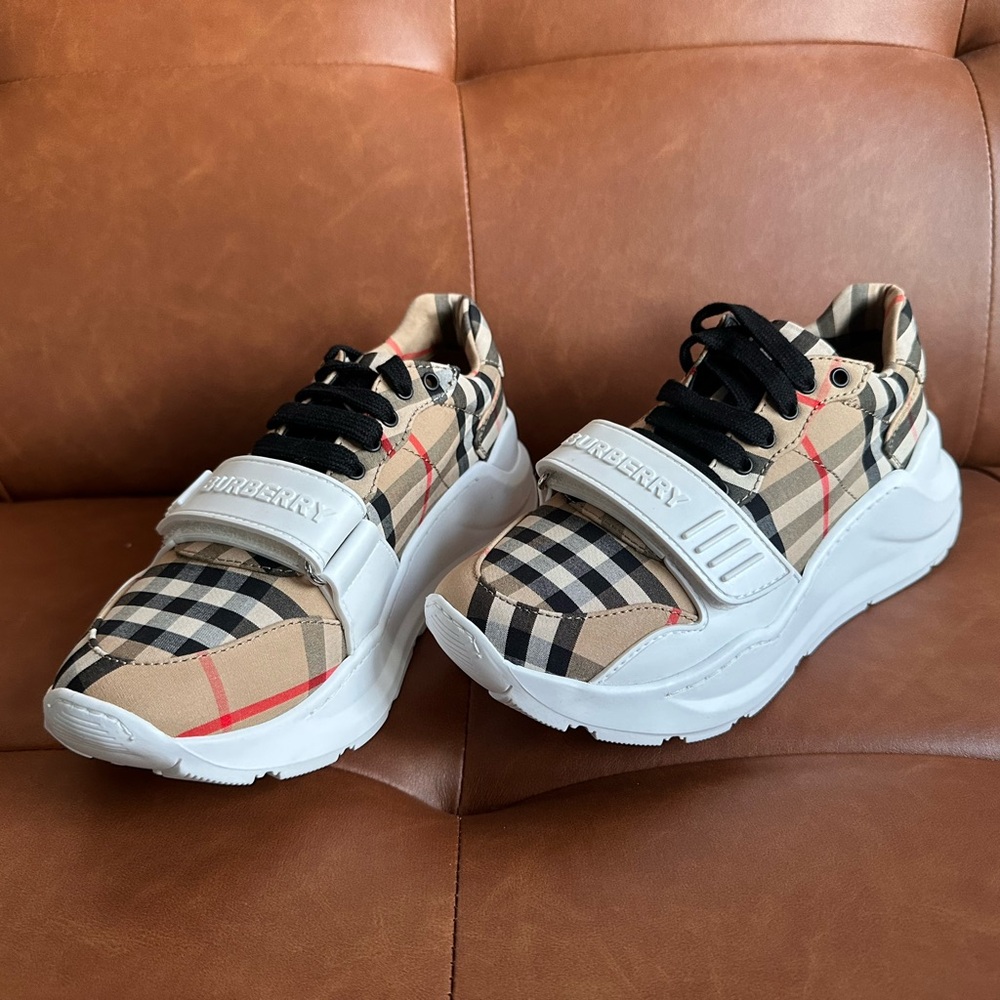 New Burberry Regis women’s Check and Leather Sneakers in size 35 or 5 US